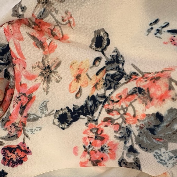 Spring Dress size small - Picture 6 of 7